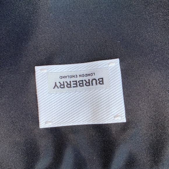 Authentic Burberry tote - Picture 12 of 16